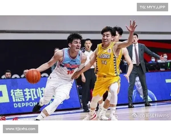 战术创新推动CBA球队竞技水平提升的深度分析与实践意义 战术创新推动CBA球队竞技水平提升的深度分析与实践意义